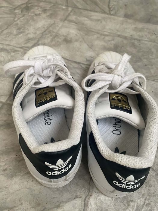 Adidas superstar
