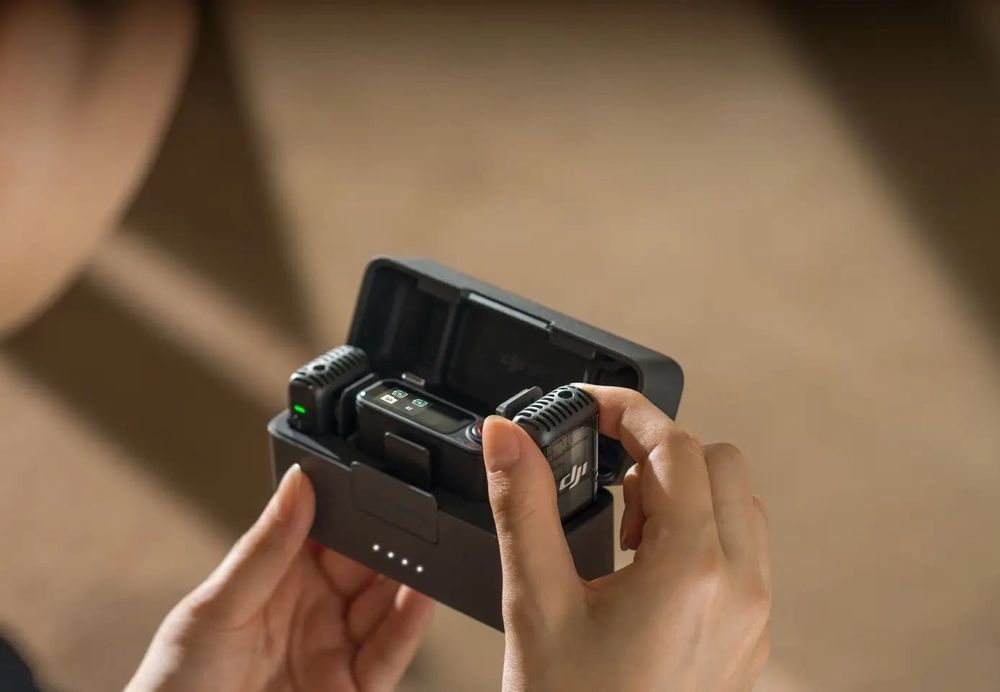 DJI Mic2 (2 transmisoare+1 receptor+carcasă încărcare+geanta), sigilat
