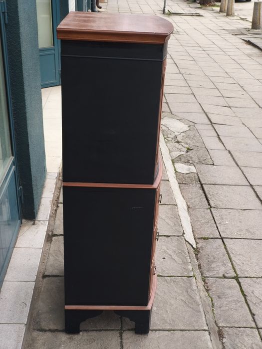 Антикварен скрин