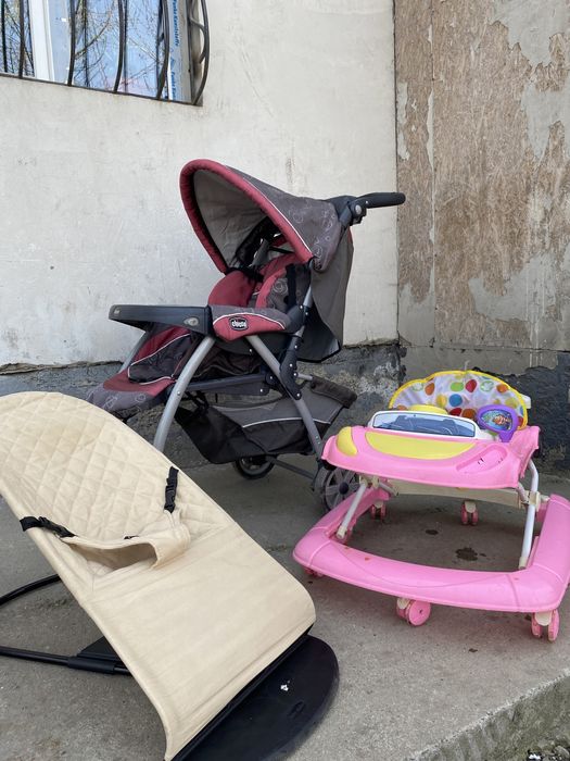 Коляска шезлонг и ходунки