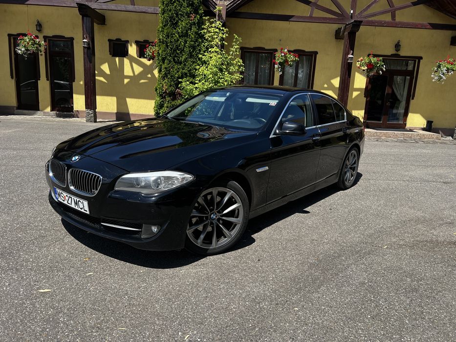 Bmw f10 520d automat 184cp car vertical full verde