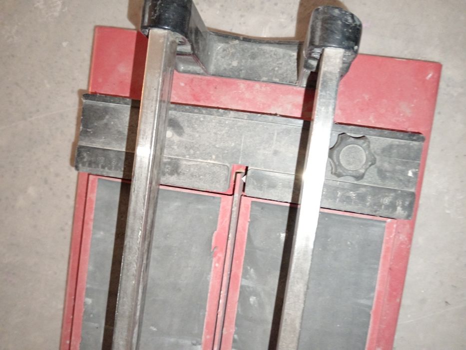 Mașina de tăiat gresie dedra