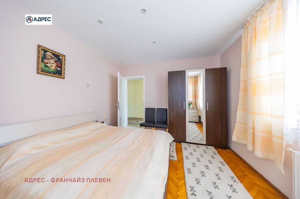Къща в Ловеч, област-гр.Априлци площ 166 цена 137000
