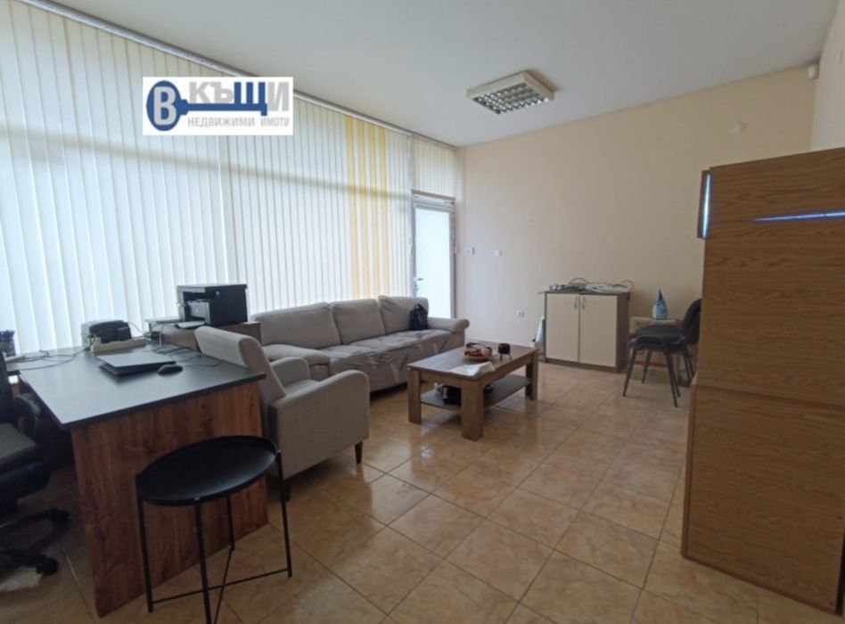 Дава се офис под наем