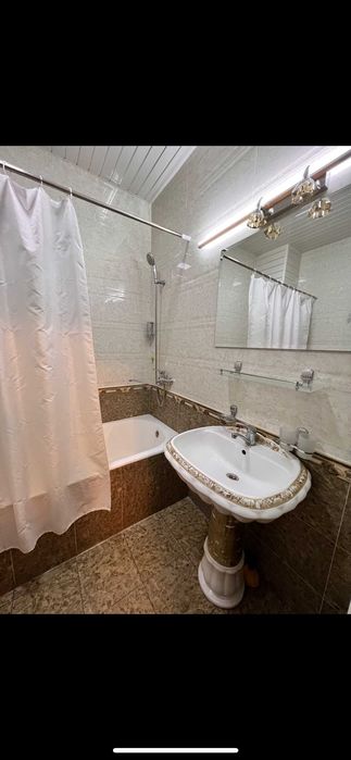 Ц-5 Продается квартира в част. ЖК Алайский рынок метро Абдулла Кадырий