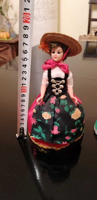 Две красиви етно-кукли за колекционери и ценители