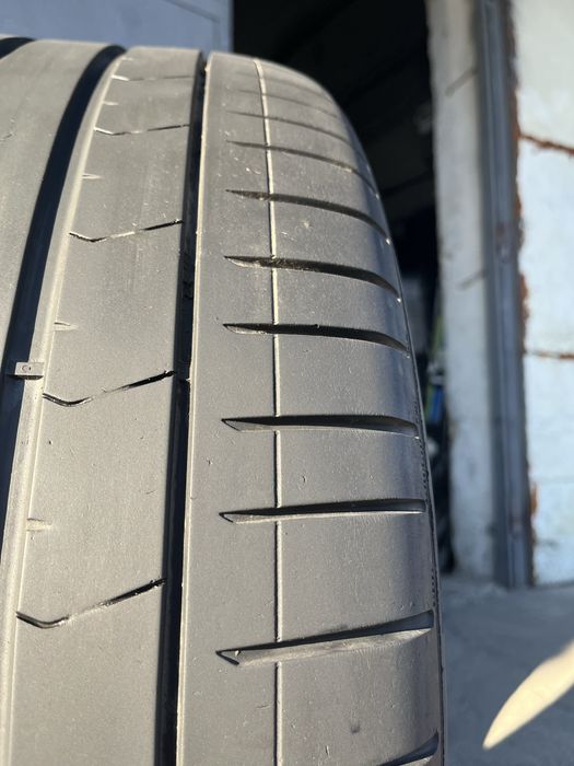 2 бр. летни гуми 305/40/20 Pirelli RSC DOT 1019 4,5 mm