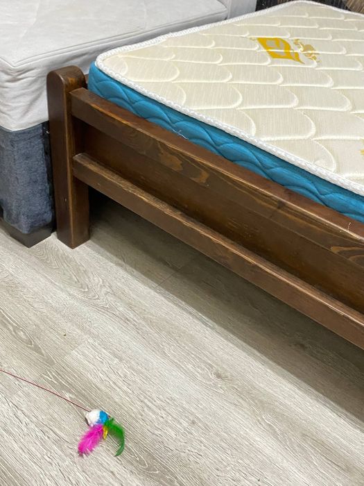 Кровать с ортопедическим матрасом