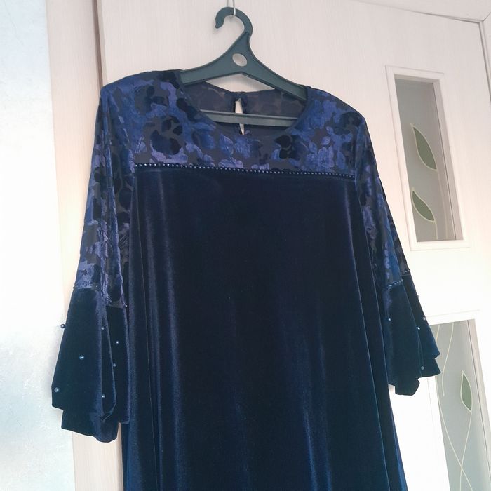 Платье велюровое нарядное