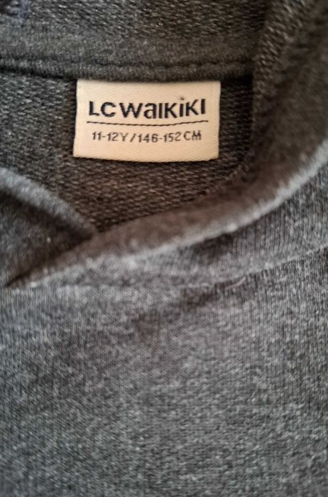 Два броя за 15 €! Два броя детски суичъри с качулка за 11-12-13 г