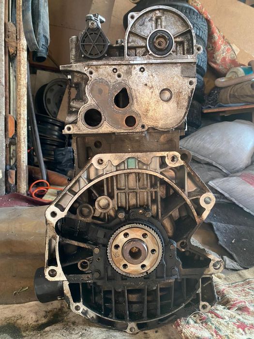 Продам двигатель.Фольцваген пассат поло.Объем 1.6