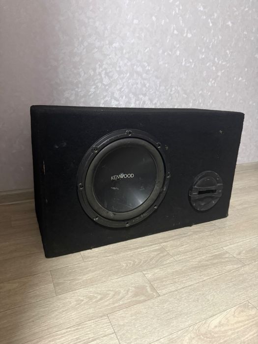 Продам сабвуфер на машину