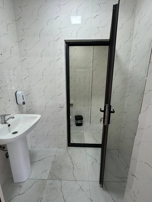 282 м² аренда. Кичик 282 м2, кичик. халка йули, дархон. Автосалон