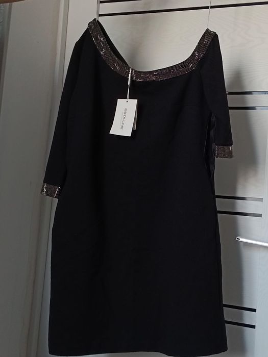 Продам платье 46 размера новое