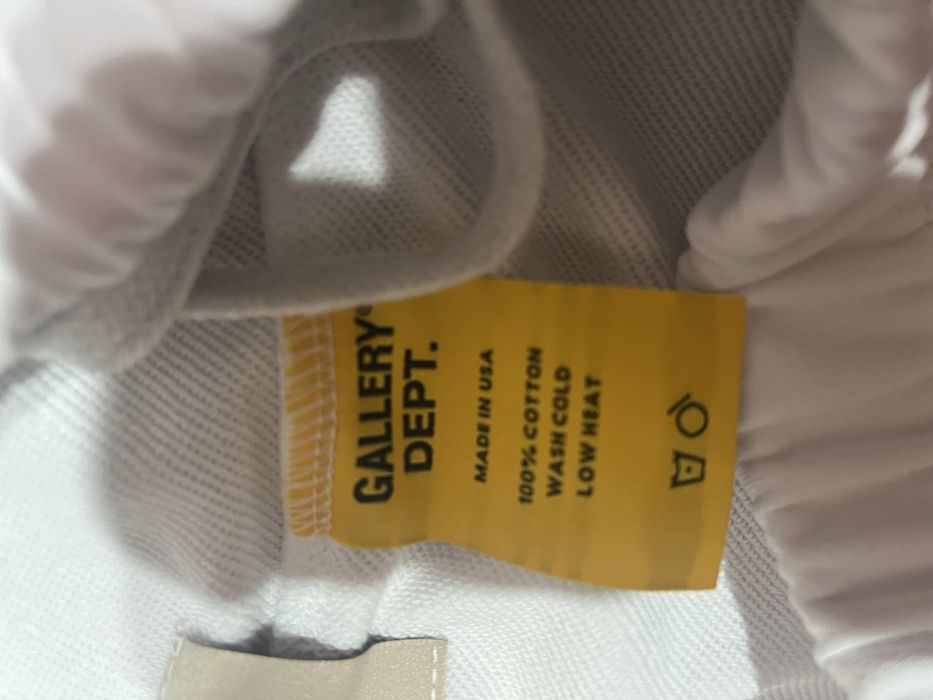 Pantaloni gallery dept