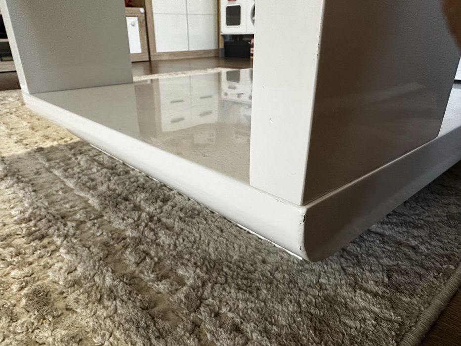 Холна маса-бял гланц