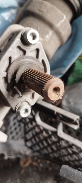 Рулевая рейка приора