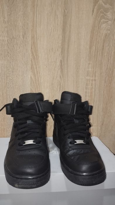 Vând Air force 1 mid black.