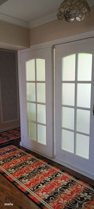 Apartament de 3 camere zona BARTOLOMEU,