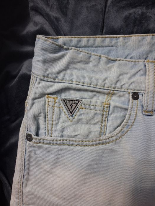 Vand blugi scurti Guess