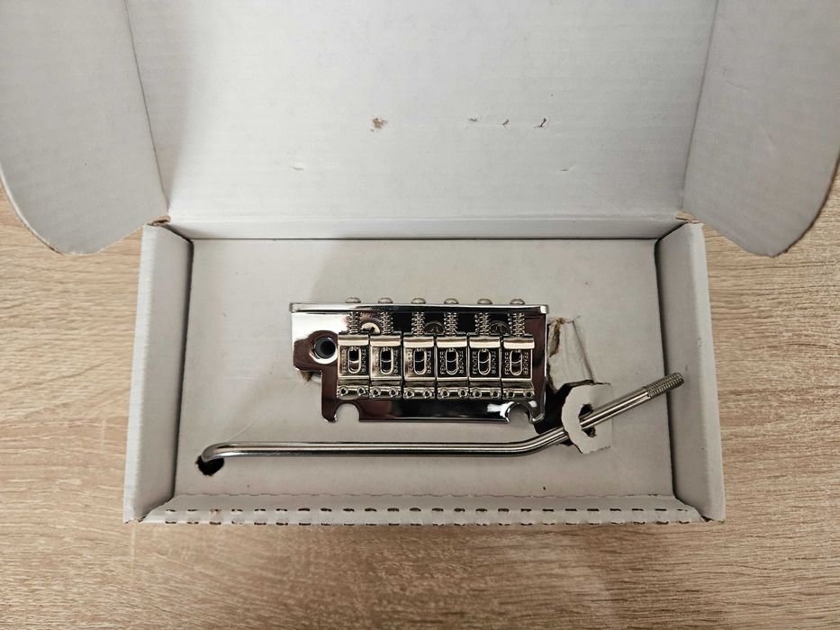 Тремоло система Fender