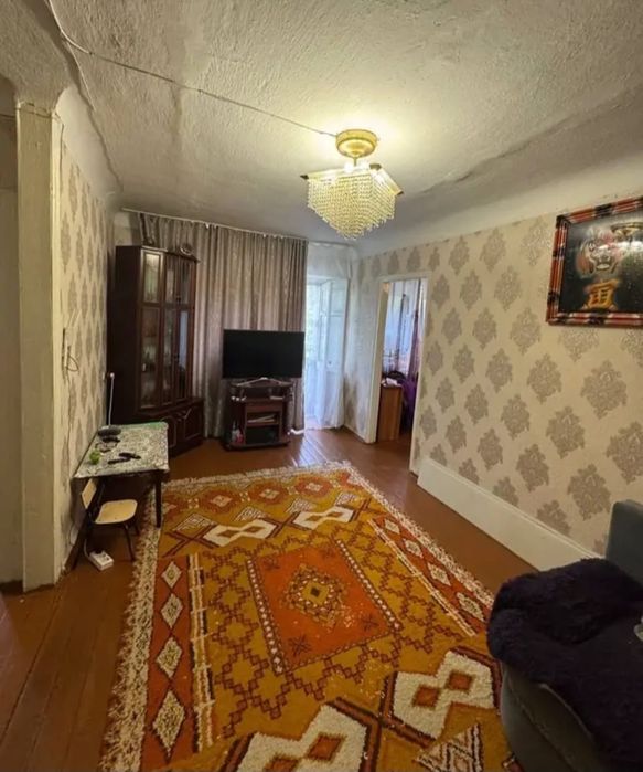 Продам 2ком квартиру центр