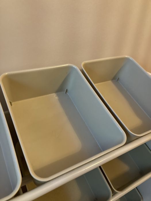 Рафт/органайзер за играчки с кутии от Икеа