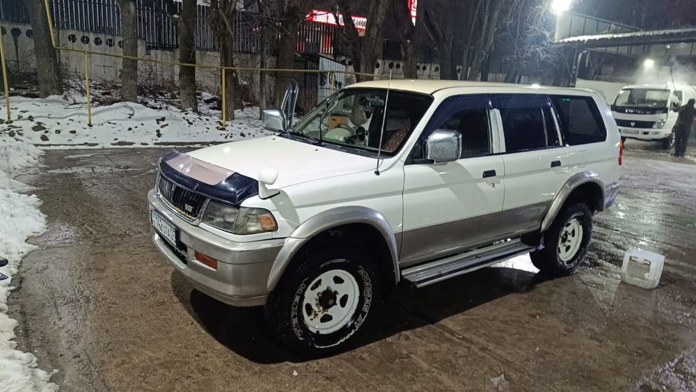 Mitsubishi Challenger