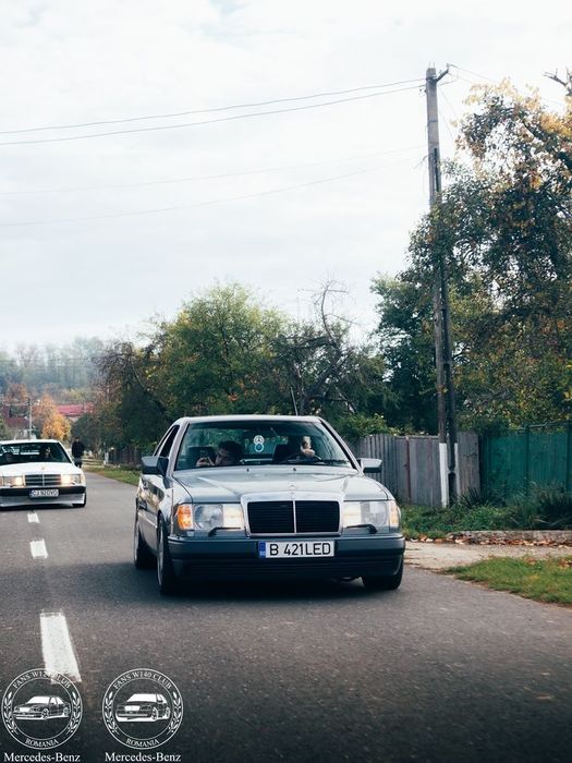 Vând Mercedes-Benz w124 Coupe AMG