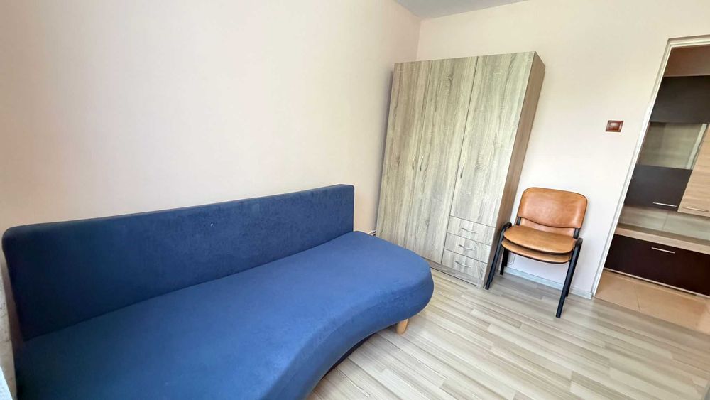 Vand apartament cu 2 camare - zona Vivo Mall