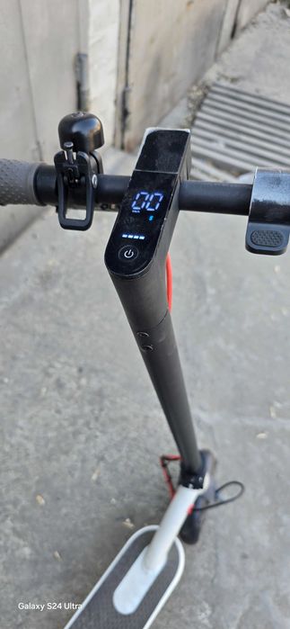 Продам электросамокат.