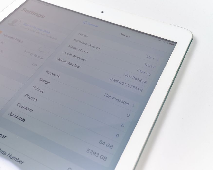 iPad Air 2 9.7” – 64GB / Wi-Fi + Cellular / Silver много запазен