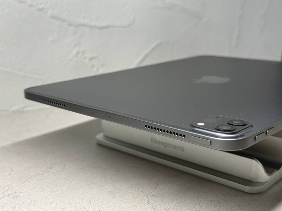 iPadPro 11  2020 Sotiladi 1 oy kafolati bor