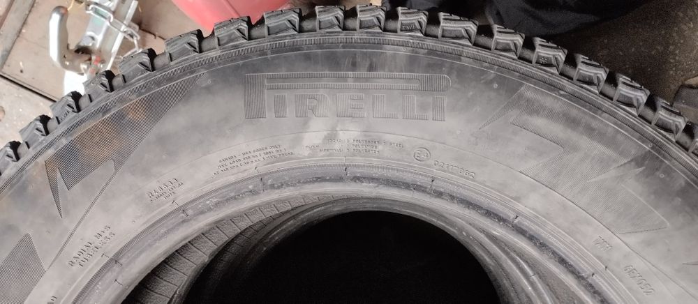 Шины зимние 225.65.R17