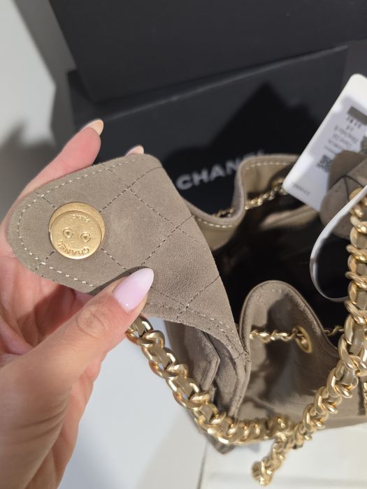 Налична чанта Chanel Hobo 25S велур