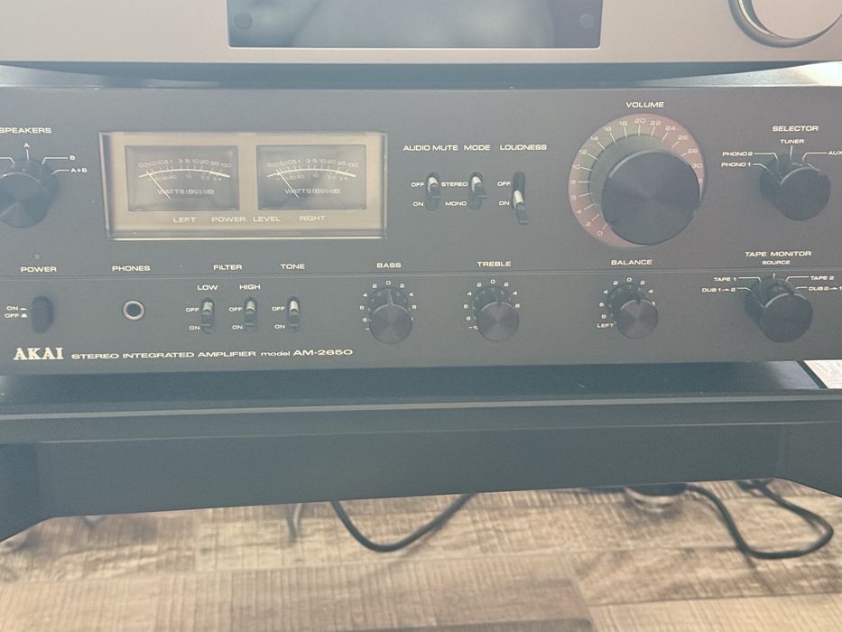 Akai integrate stereo amplifier