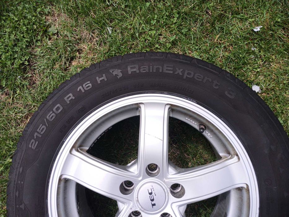 4 roți complete (anvelope vară) compatibile auto VW si Skoda