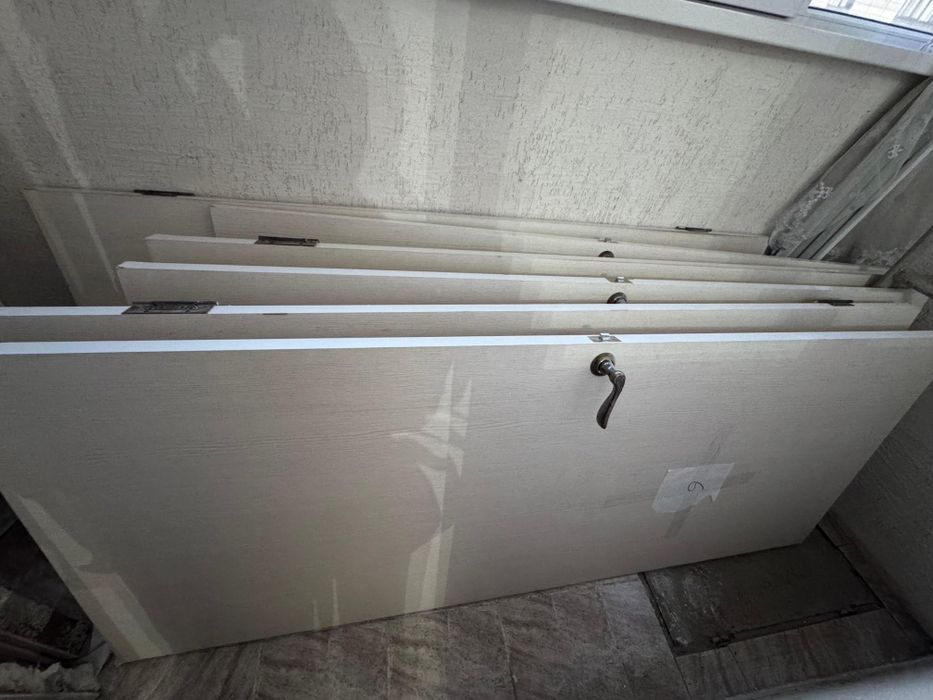 Срочно продам двери