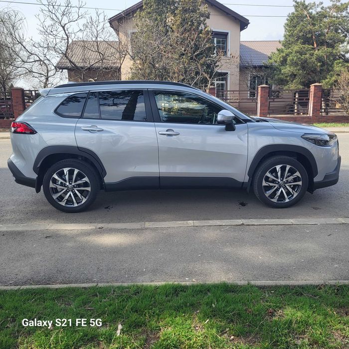 Toyota Corolla Croos Dynamic hibrid motorizare 2.0/190cp