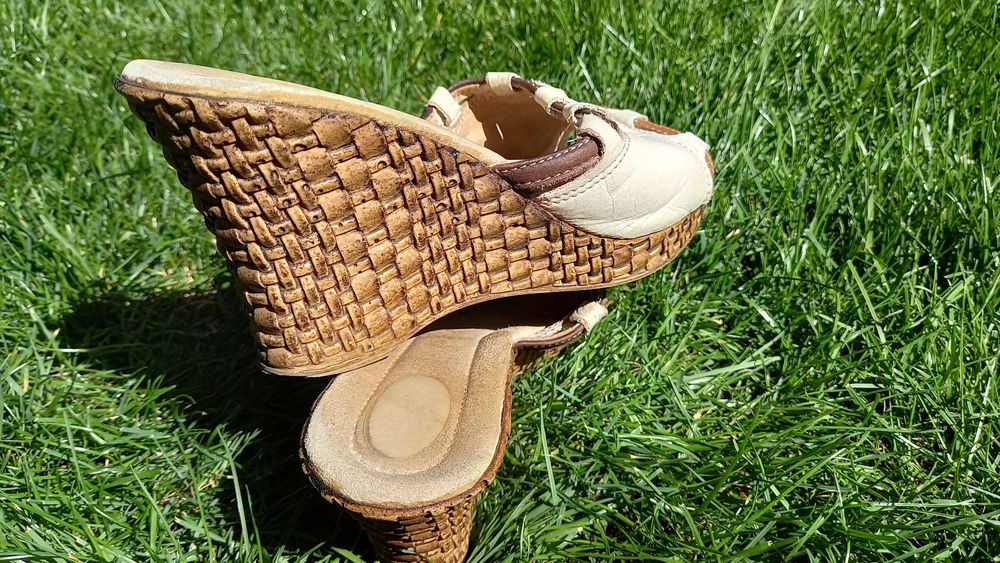 Елегантни летни чехли, отговарят на  37 номер