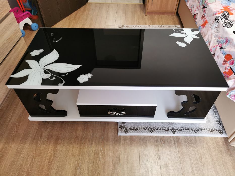 Masa living din sticla și mdf Staer