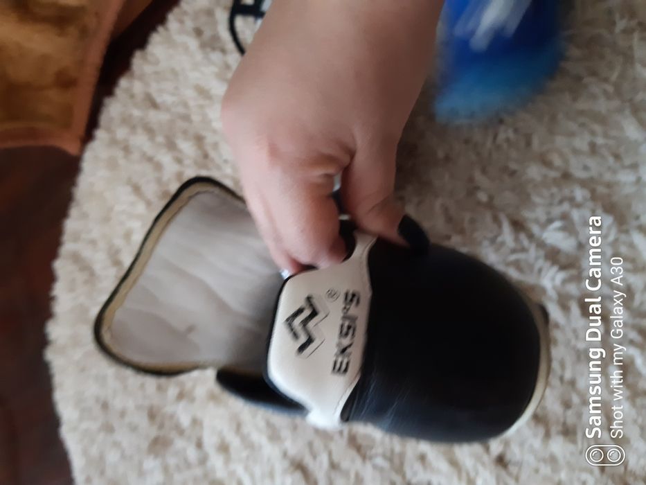 Бутсы футбольные