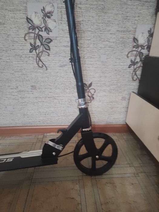 Самокат SKOOTER.