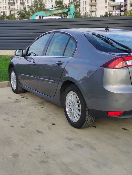 Vând Renault laguna