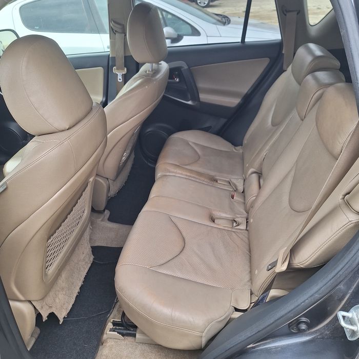 Vând Toyota rav 4
