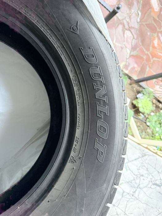 Зимние шины Dunlop 265/65/17