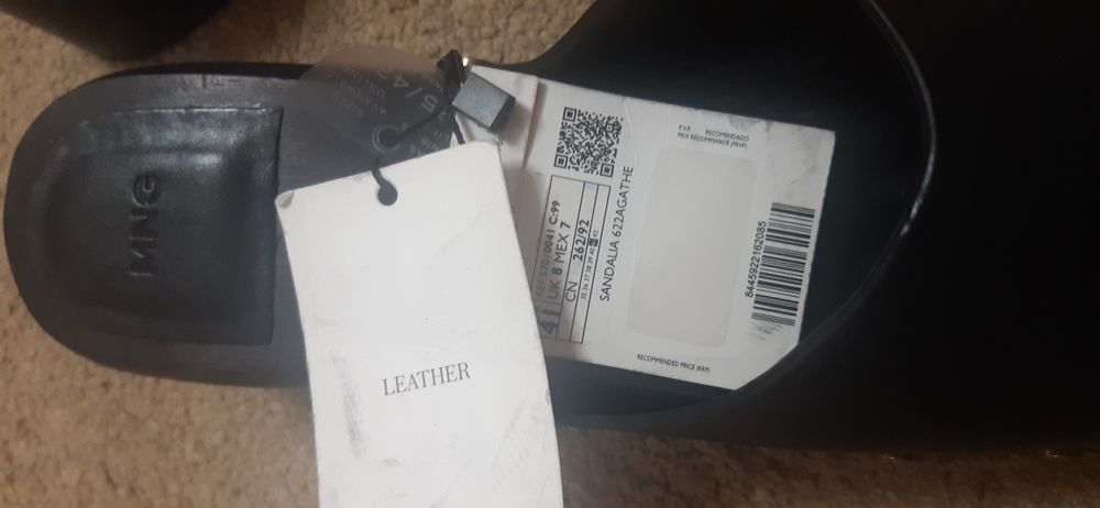 Шлепки сабо кожанные фирма Манго 42р