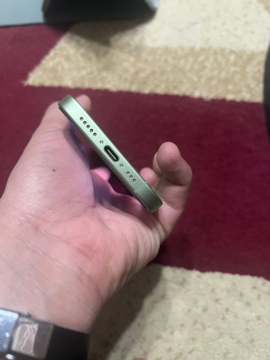 Iphone 17 green color