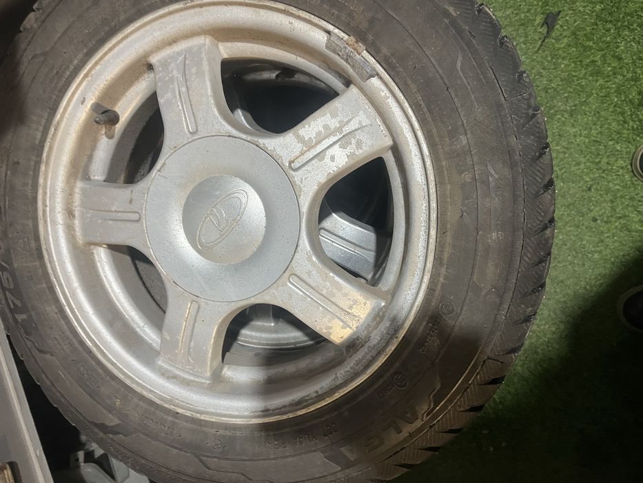 Продам колеса с зимней резинай на 14