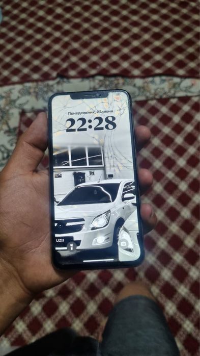 XS MAX  256  73 Face ID bor 1.300 (келишамиз) айби экранда